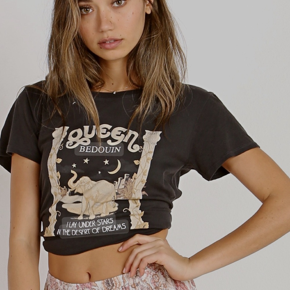 Spell Tee - Queen Bedouin black short sleeve tee
